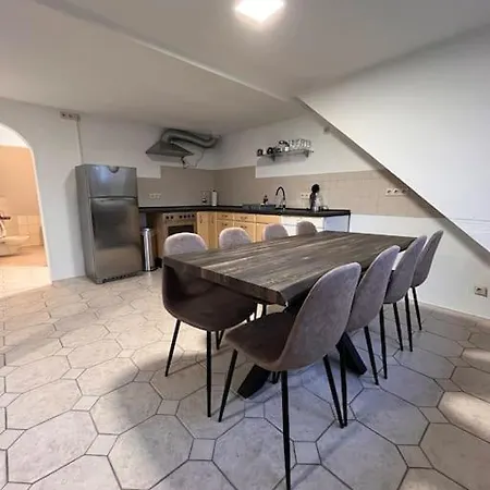 Helle 80qm Mit Weitem Ausblick Essen