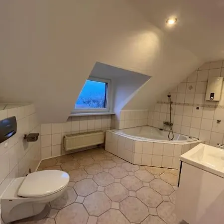 Helle 80qm Mit Weitem Ausblick * Essen