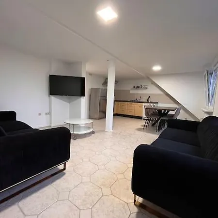 Helle 80qm Mit Weitem Ausblick Apartamento