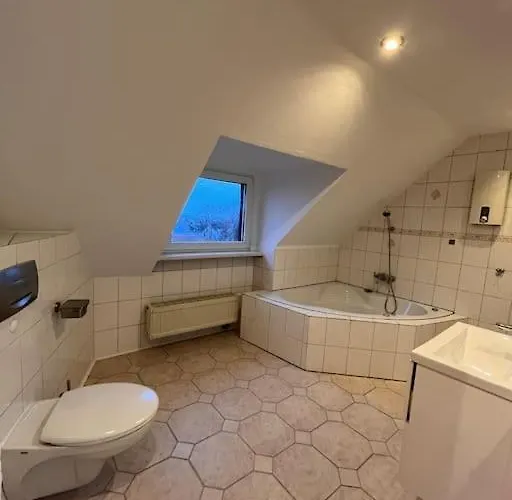 Helle 80qm Mit Weitem Ausblick * 埃森